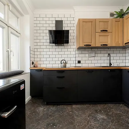 Modern Smarttv In By Renters 아파트 브로츠와프
